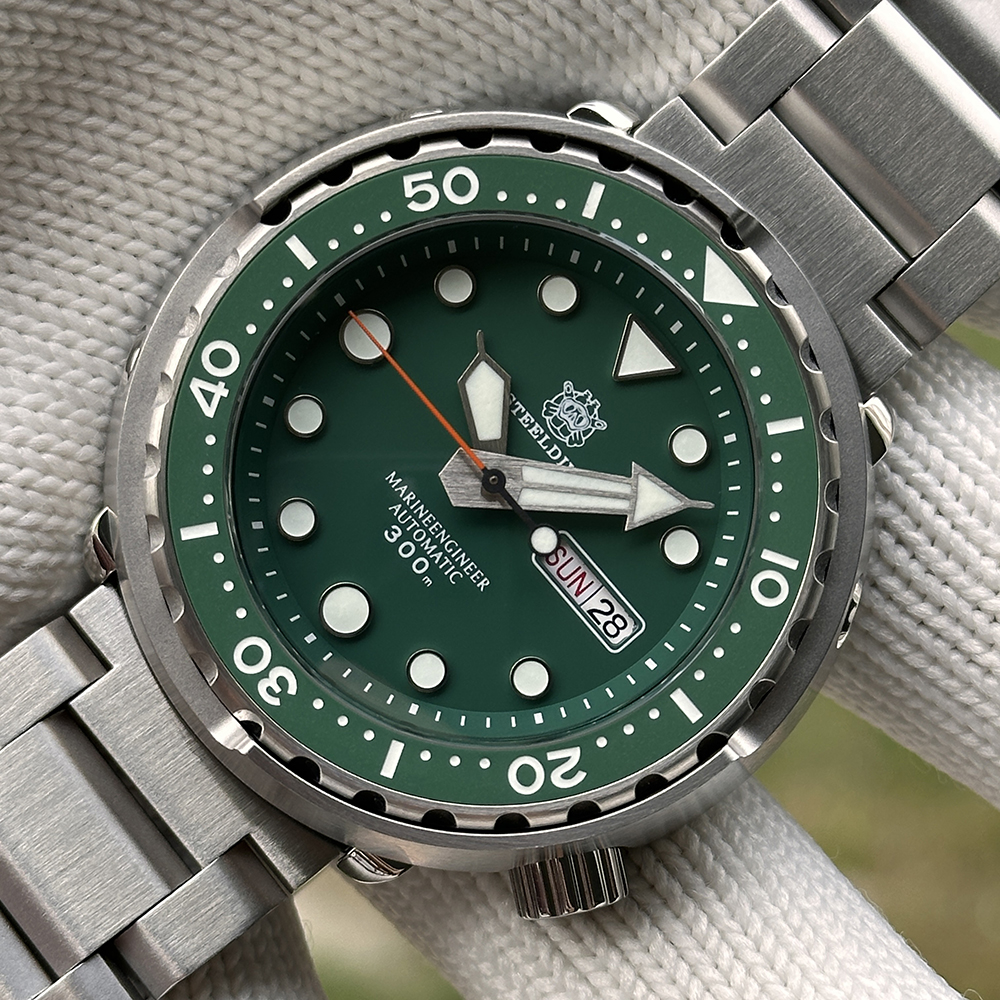 STEELDIVE Official SD1975W Day and Date Function NH36 Automatic Tuna Dive Watch