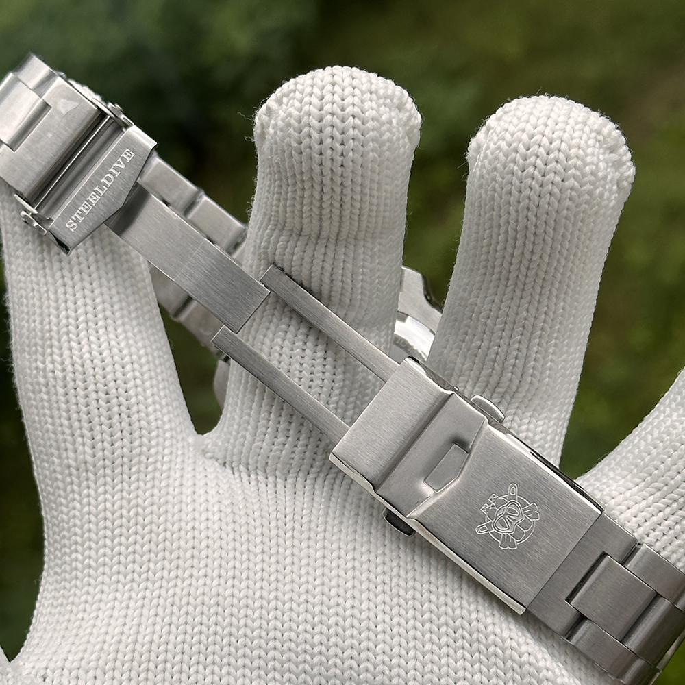 STEELDIVE Official SD1981 Stainless Steel Bezel 43.8MM Case 200M Waterproof Sapphire Glass NH35 Automatic Mens Dive Watches