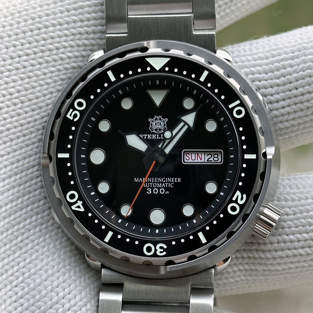 STEELDIVE Official SD1975W Day and Date Function NH36 Automatic Tuna Dive Watch