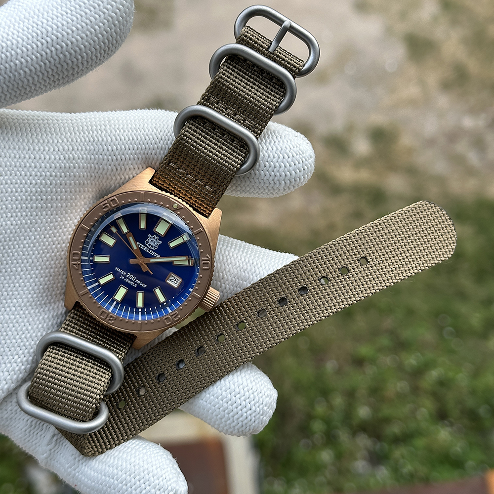 STEELDIVE Official SD1962S Blue Dial 200M Waterproof 41.9MM Bronze Case NH35 Automatic Mens Dive Watch