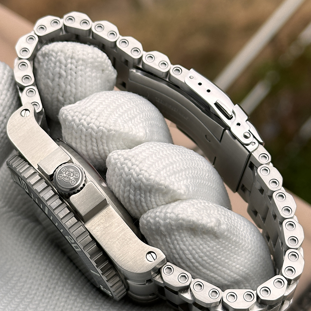 STEELDIVE Official SD1987 Unique Design Tank Bracelet 2000M Waterproof Japan NH35 Automatic Dive Watch for Men