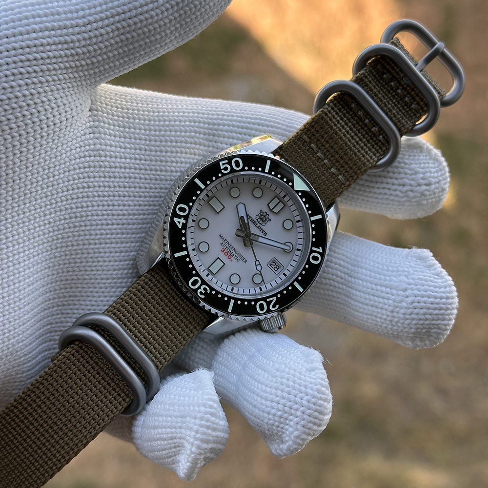 STEELDIVE Official SD1968 White Dial 44MM Ceramic Bezel 300M Waterproof NH35 Automatic Mens Dive Watch