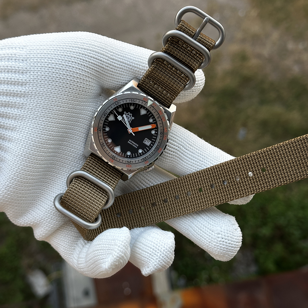 STEELDIVE Official SD1936 Swiss BGW9 Luminous 40MM Steel Case Sapphire Glass Steel Bezel 300M Mens NH35 Date Dive Watch