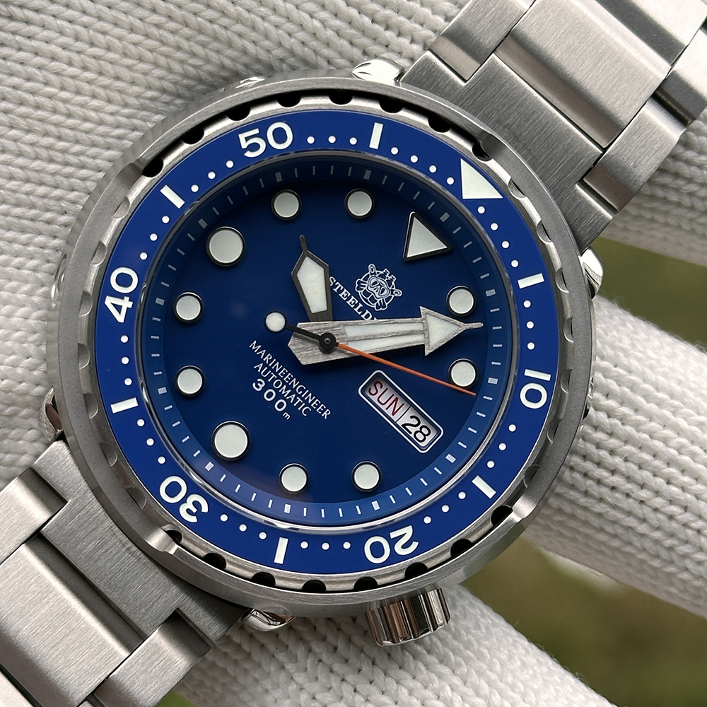 STEELDIVE Official SD1975W Day and Date Function NH36 Automatic Tuna Dive Watch