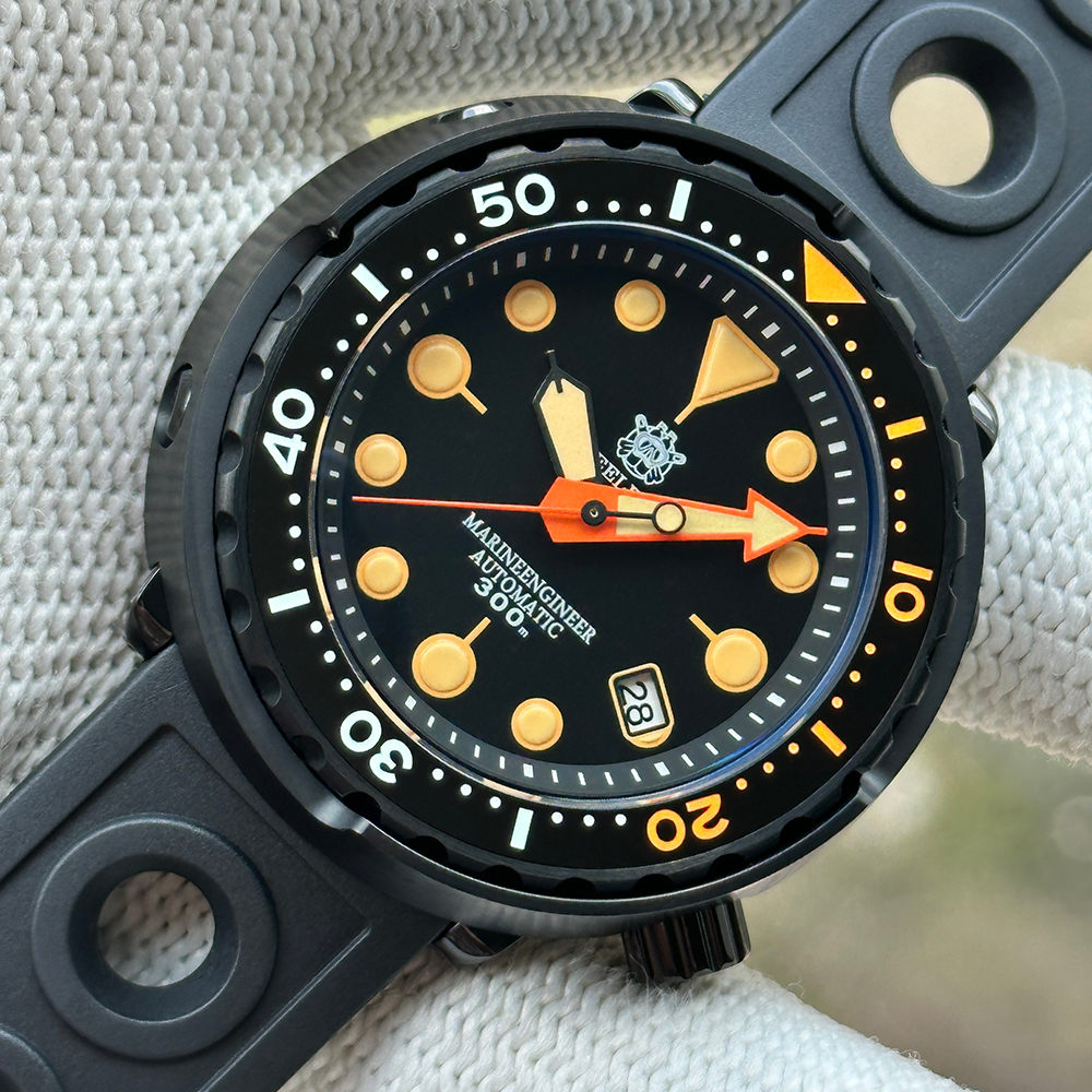 Steeldive SD1975XV On Rubber
