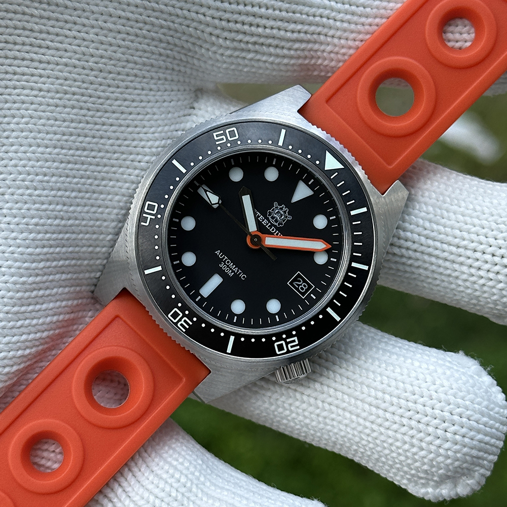 STEELDIVE Official SD1929 Black Dial 42mm Case 300M Waterproof NH35 Automatic Mens Dive Watch