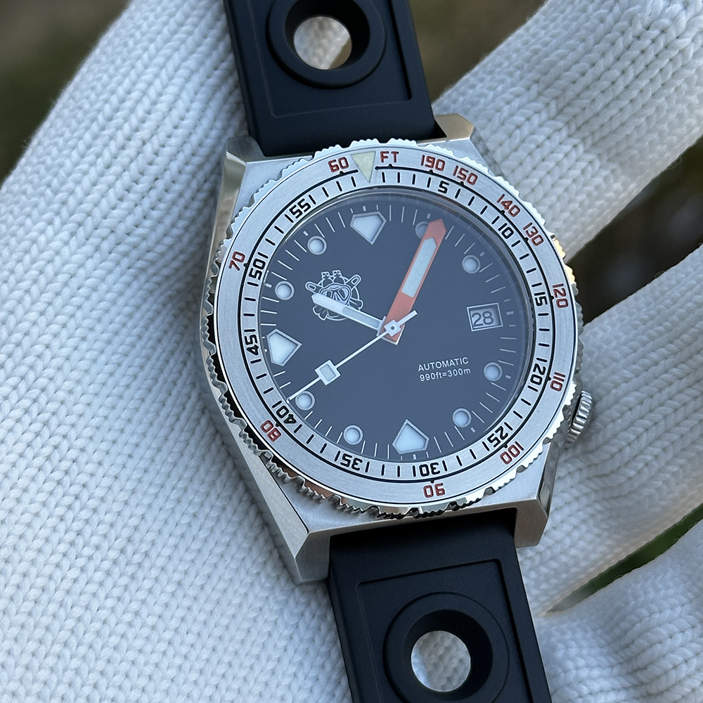 STEELDIVE Official SD1936 Swiss BGW9 Luminous 40MM Steel Case Sapphire Glass Steel Bezel 300M Mens NH35 Date Dive Watch