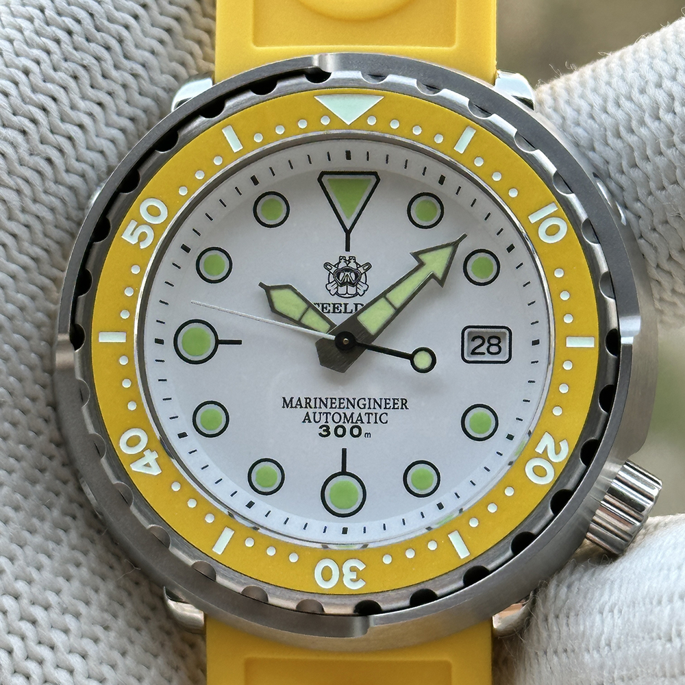 Steeldive SD1975N White Dial Yellow Bezel  Date Function