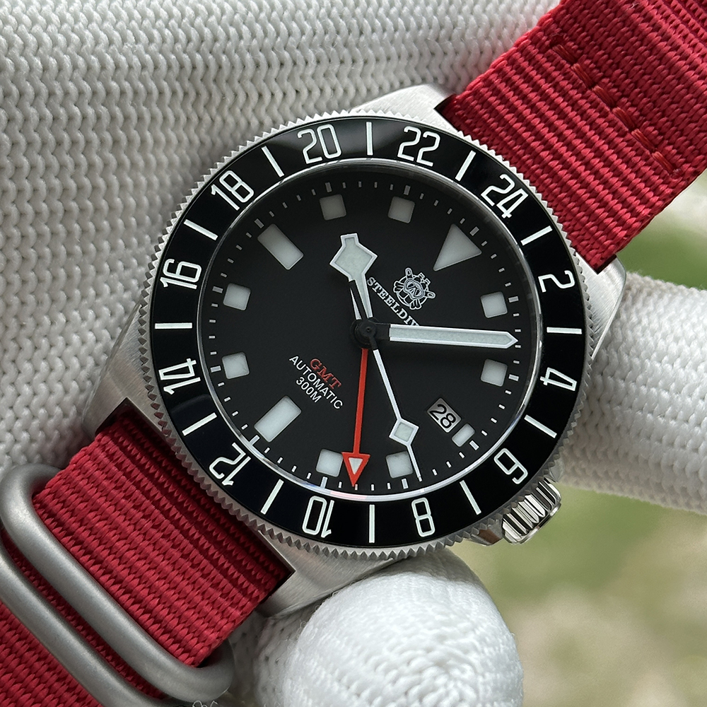 STEELDIVE Official SD1925GMT New Strap Color Japan NH34 Automatic Movement Affordable Mens Dive Watch