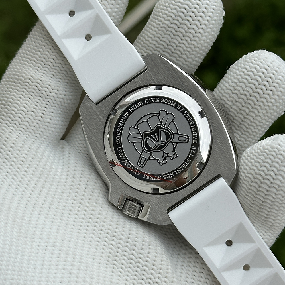 STEELDIVE Official SD1974 White Dial 43.8MM Japan NH35 Automatic Movement 200M Waterproof Dive Watch