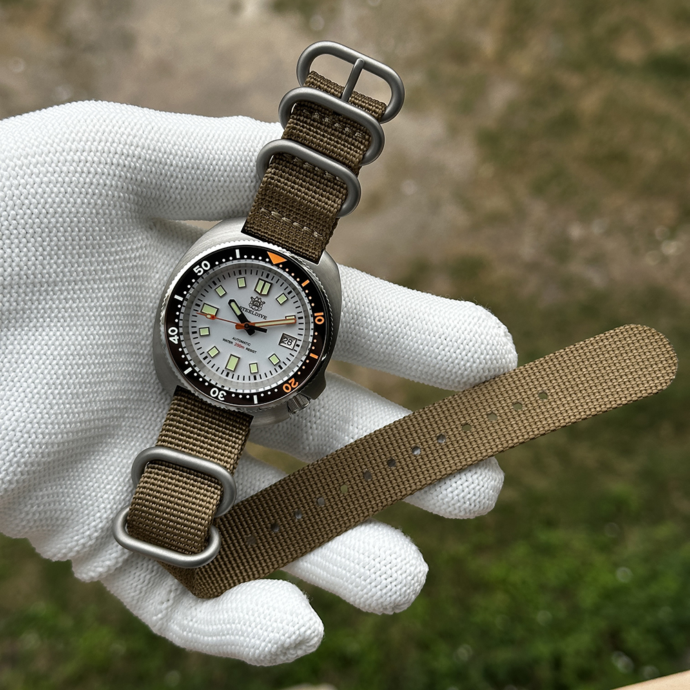 STEELDIVE Official SD1974C White Dial New Arrival NH35 Automatic 200m Dive Watch 