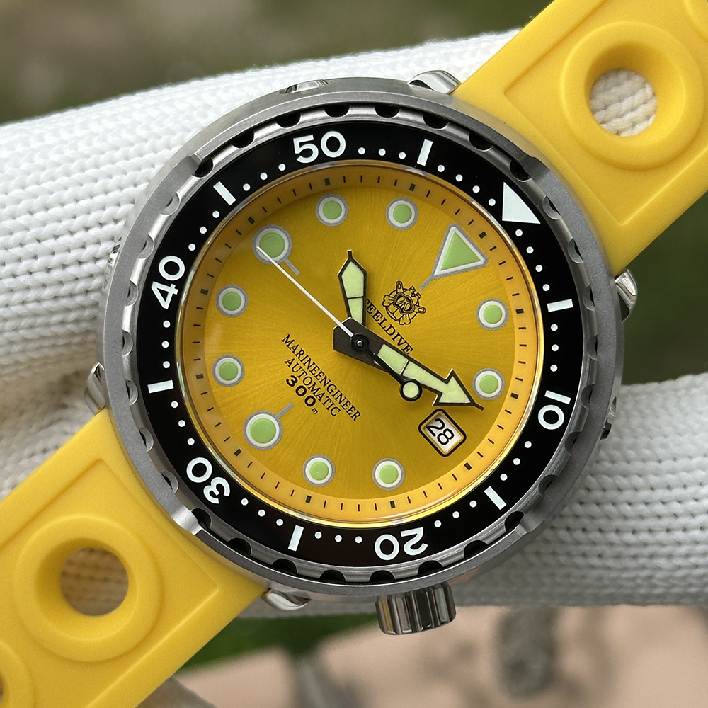 STEELDIVE Official SD1975 Sunray Yellow Dial Swiss Luminous 300M Waterproof Sapphire Glass NH35 Automatic Mens Dive Watch