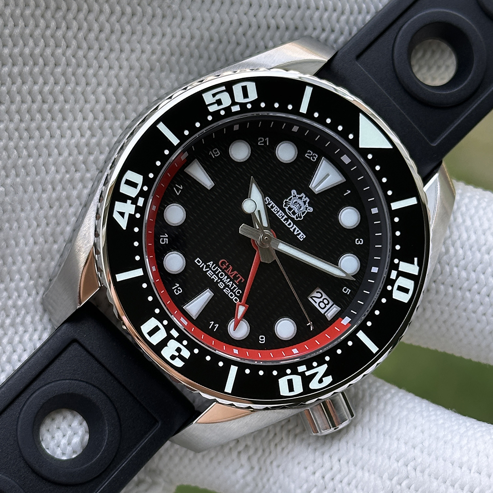 STEELDIVE Official SD1971GMT 44.9MM Swiss Luminous Ceramic Bezel Sapphire Glass 200M NH34 GMT Dive Watch