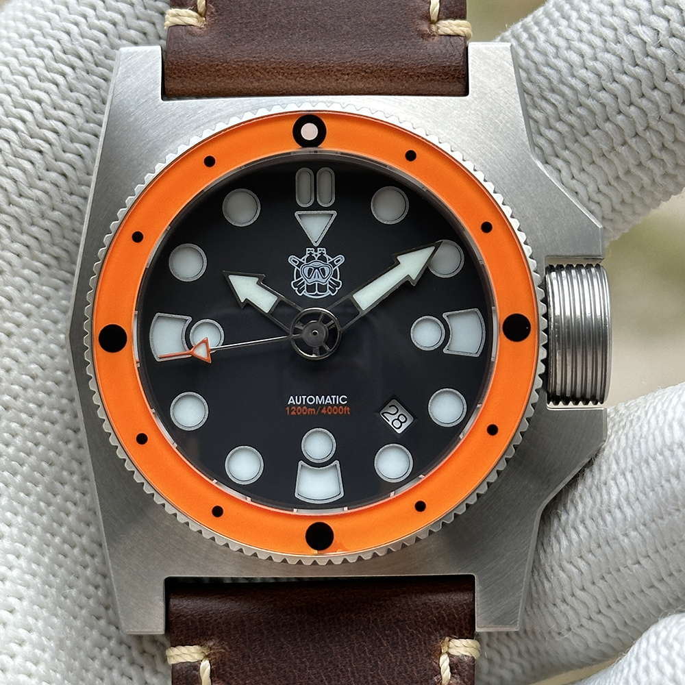 STEELDIVE SD2213 on leather strap ST2130 Automatic Movement
