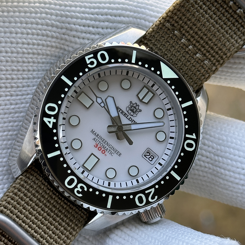 STEELDIVE Official SD1968 White Dial 44MM Ceramic Bezel 300M Waterproof NH35 Automatic Mens Dive Watch