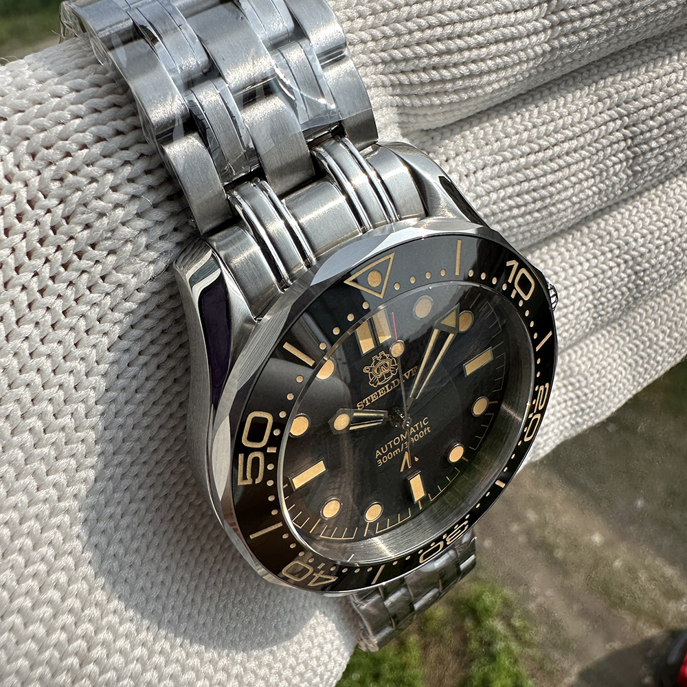 STEELDIVE Official Dive Watch