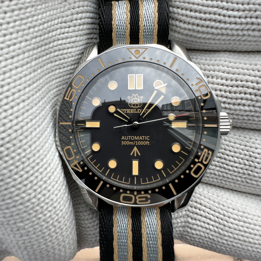 STEELDIVE Official Dive Watch