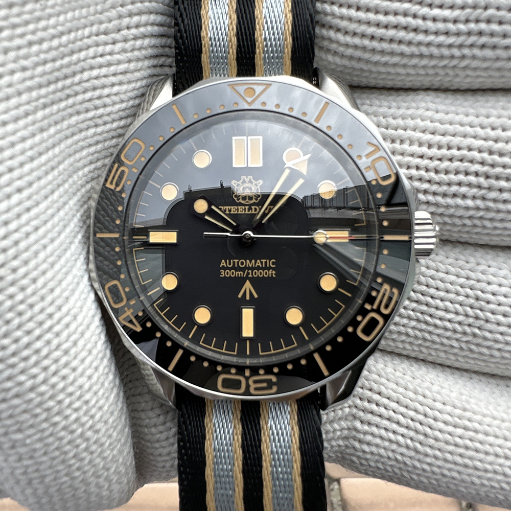 STEELDIVE Official Dive Watch