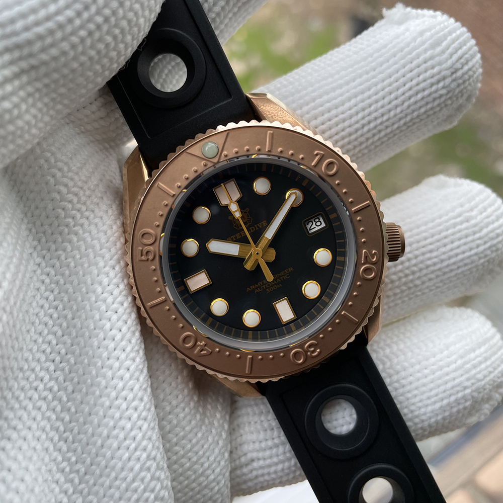 STEELDIVE Official SD1968S Swiss Luminous 44MM One-piece Bronze Case 300M Waetrproof Sapphire Glass NH35 Mens Dive Watch