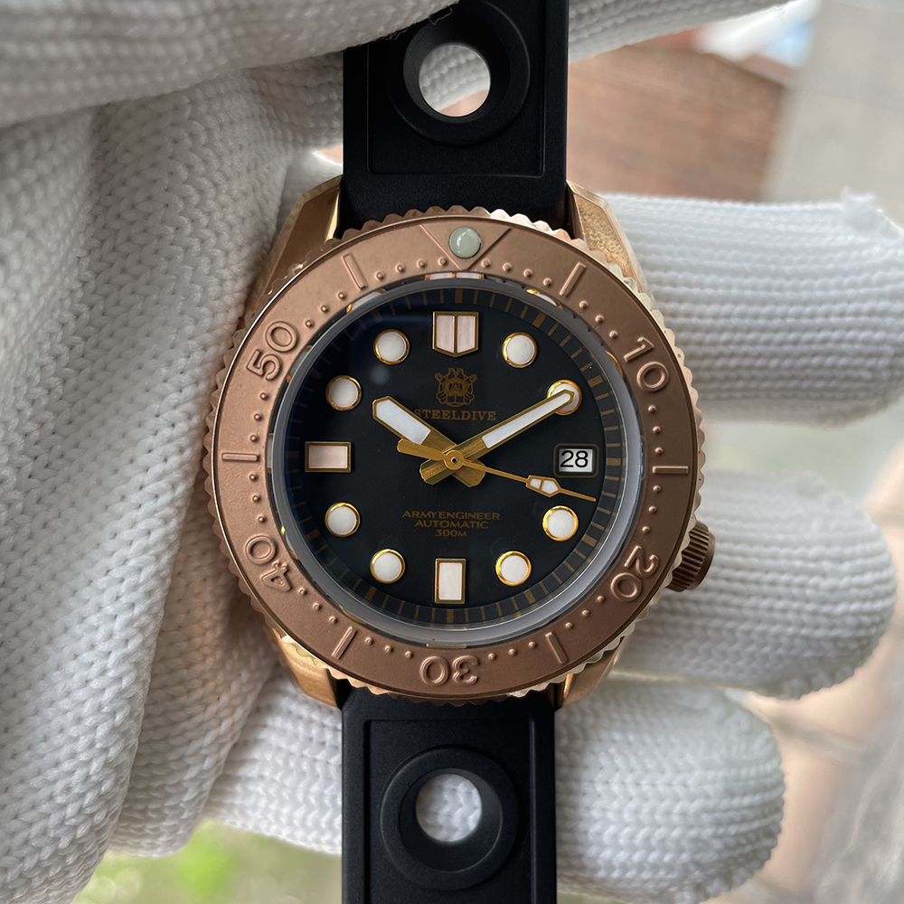 STEELDIVE Official SD1968S Swiss Luminous 44MM One-piece Bronze Case 300M Waetrproof Sapphire Glass NH35 Mens Dive Watch