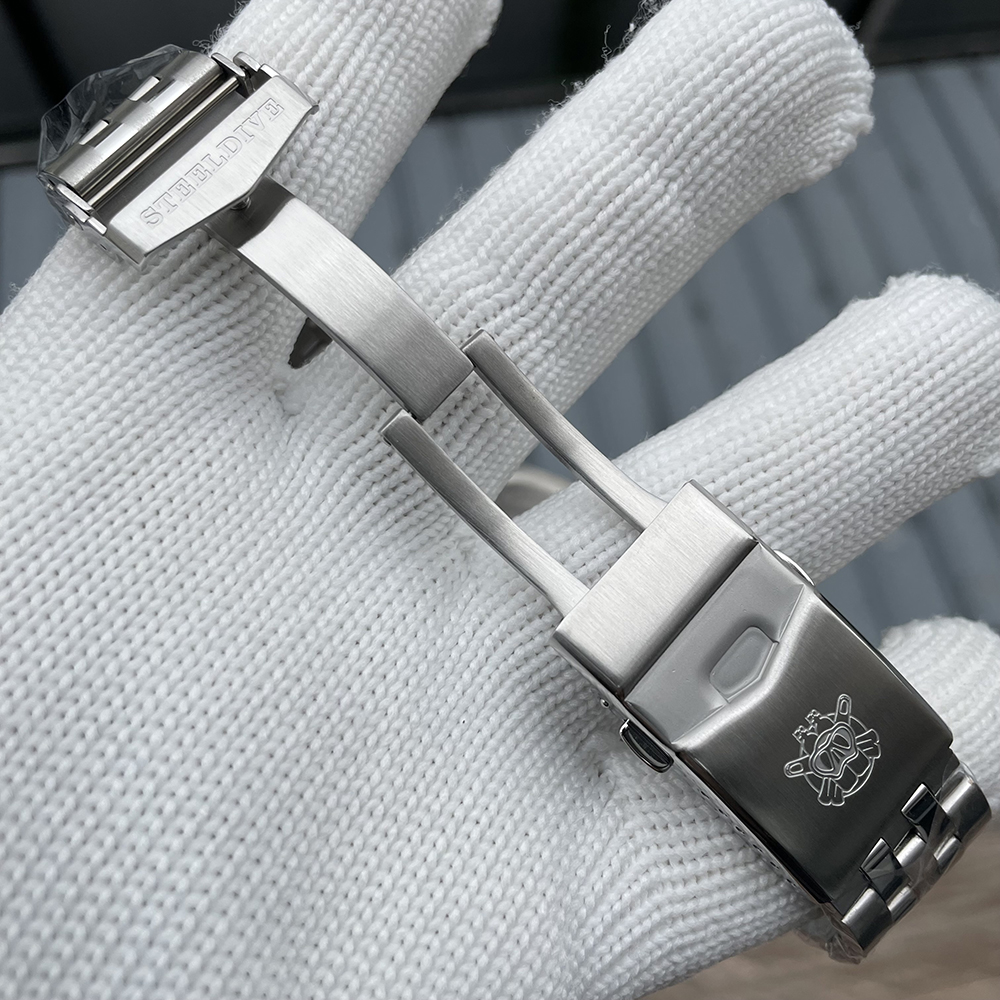 STEELDIVE Official SD1930 Date Function 43MM 200M Waterproof Sapphire Glass NH35 Automatic Movement Mens Dive Watch