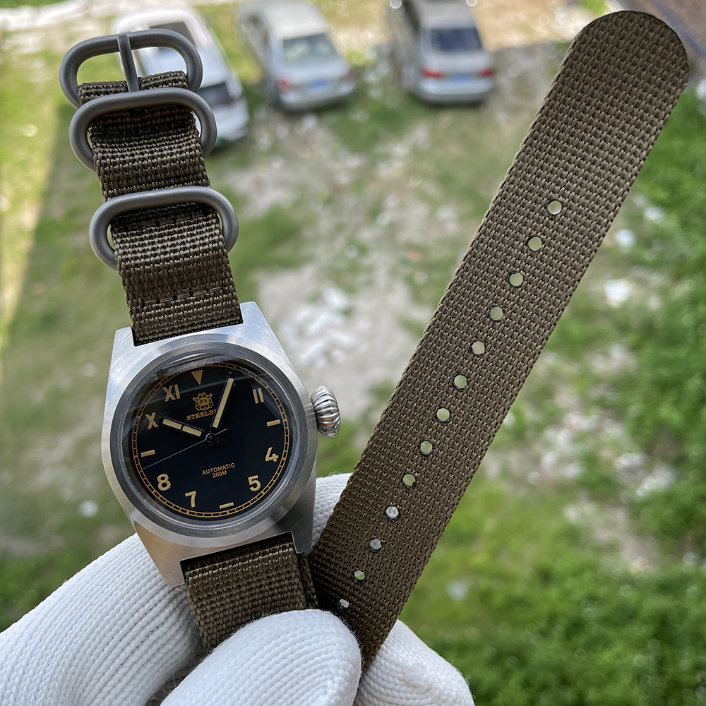 STEELDIVE Official SD1904 38MM NH35 Automatic 200M Dive Watch