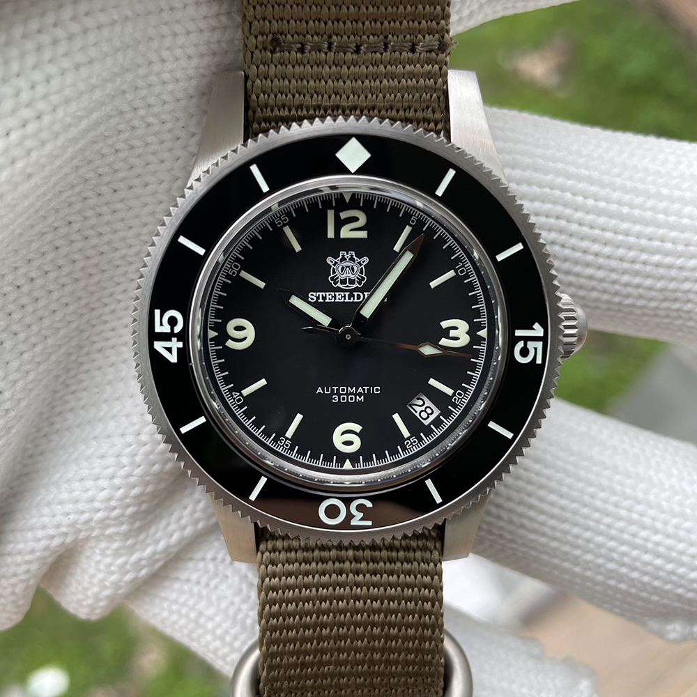 STEELDIVE Official SD1952 Date Function Black Dial 300M Waterproof NH35 Automatic Fifty Fathoms Dive Watch