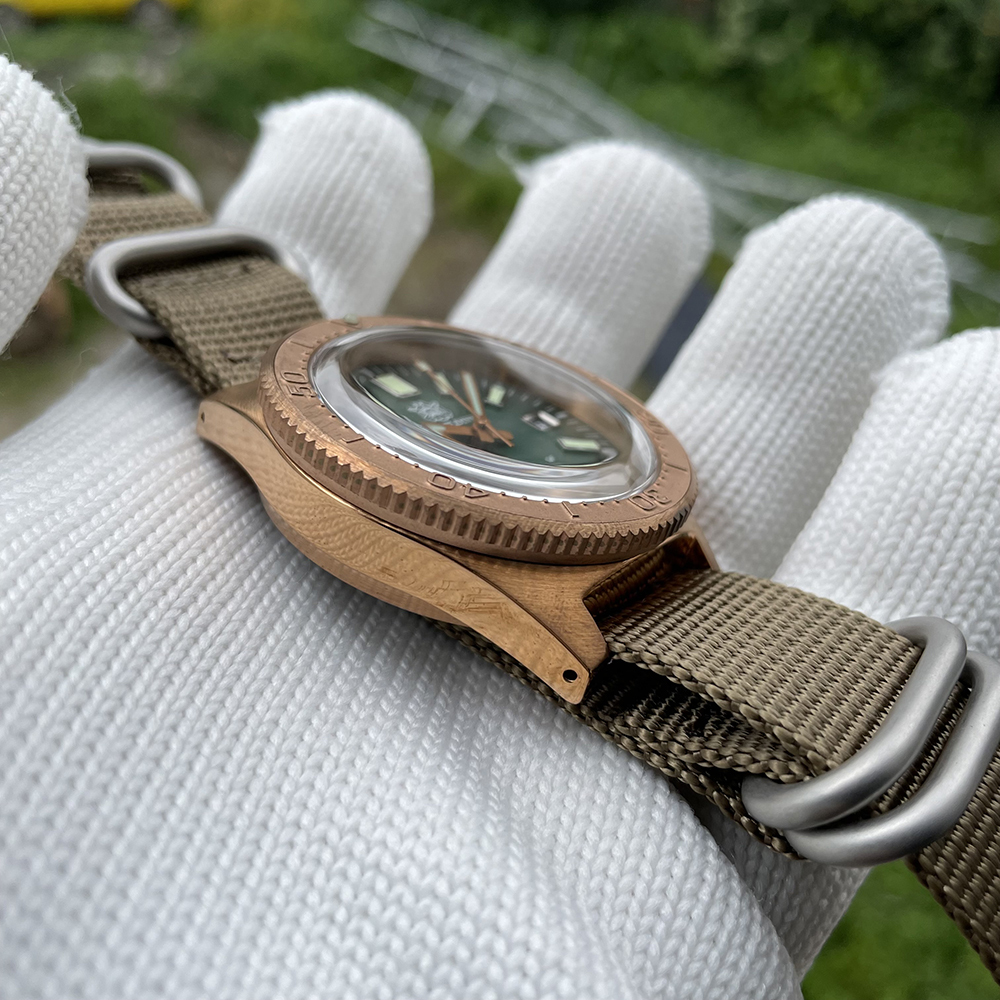 STEELDIVE Official SD1962S Swiss C3 Luminous 200M NH35 Automatic Movement Solid Bronze Case Mens Dive Watch