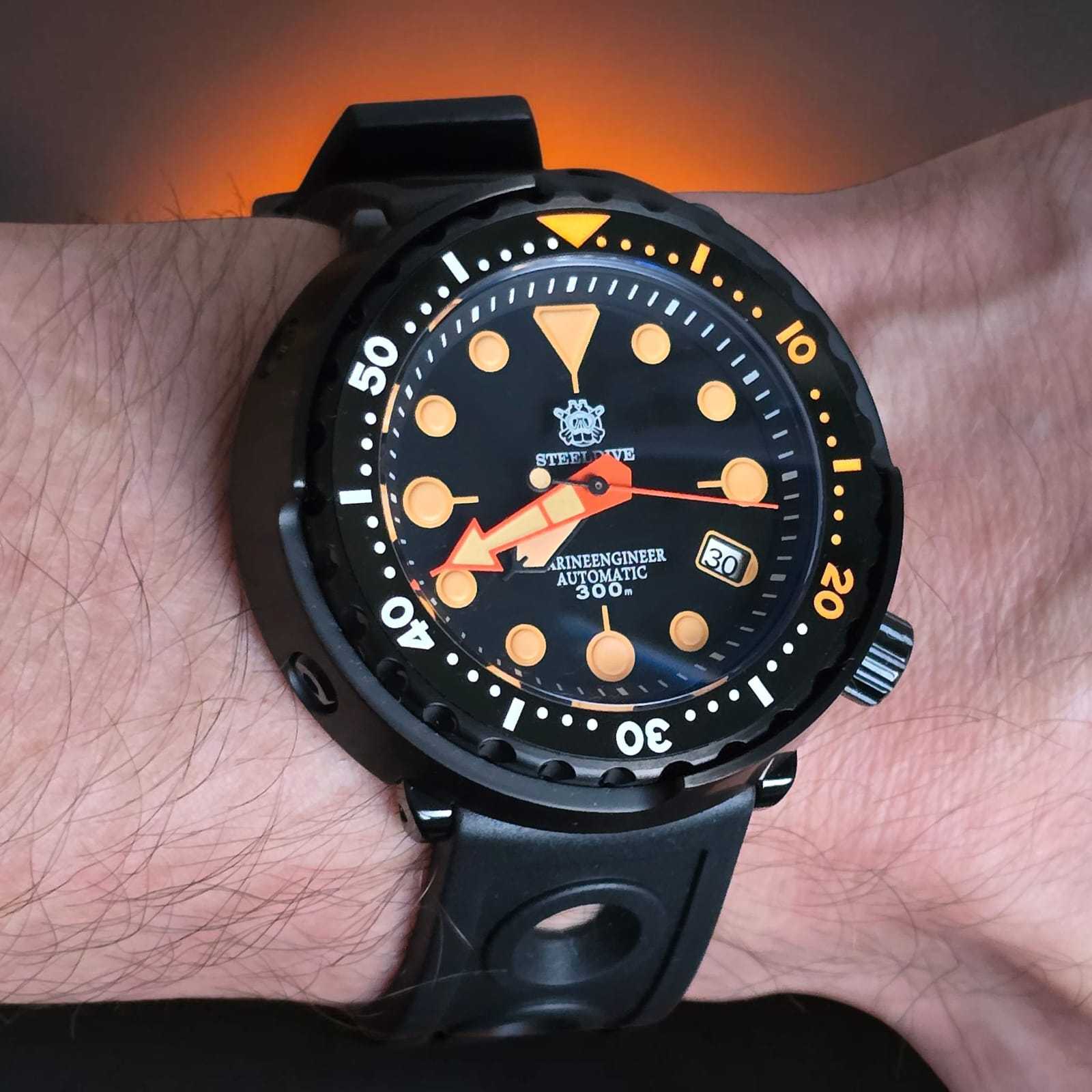 STEELDIVE SD1975XV  Wrist Look