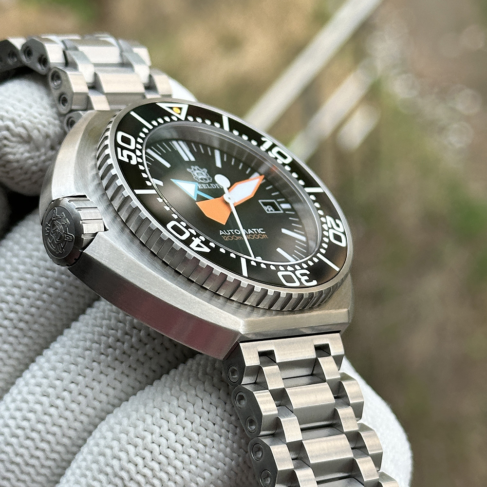 Steeldive SD1985 Sapphire Glass With AR Coating