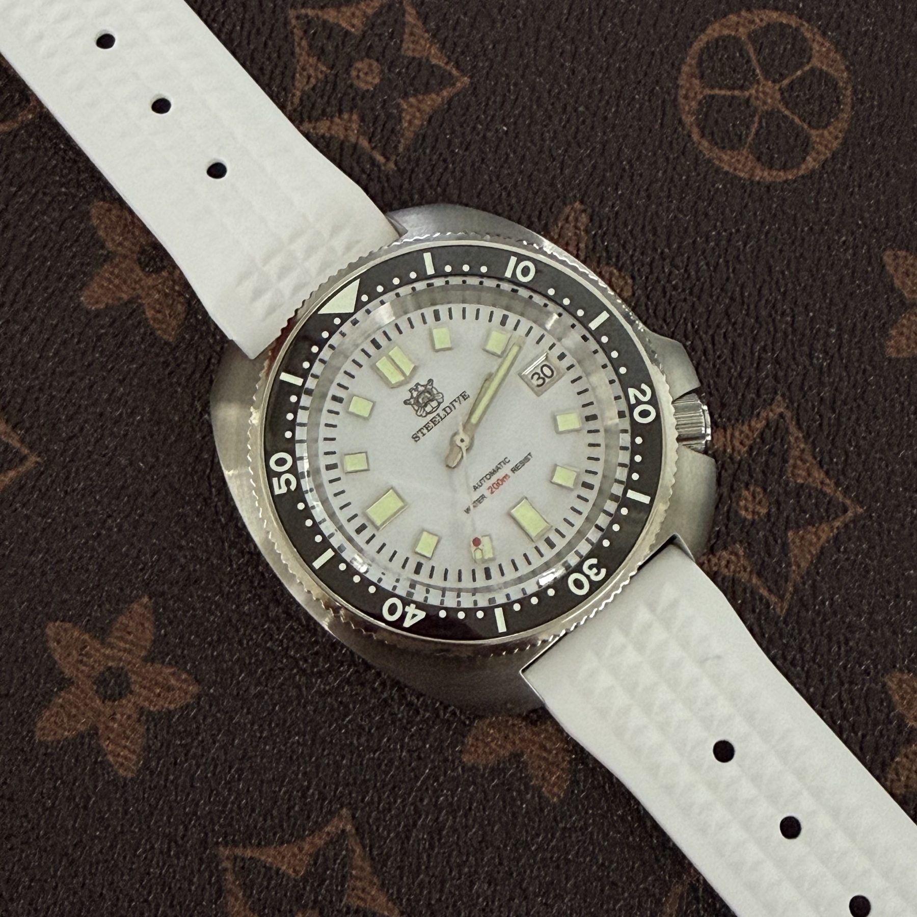 STEELDIVE Official No Logo 20mm Soft White Silicone Replacement Strap 
