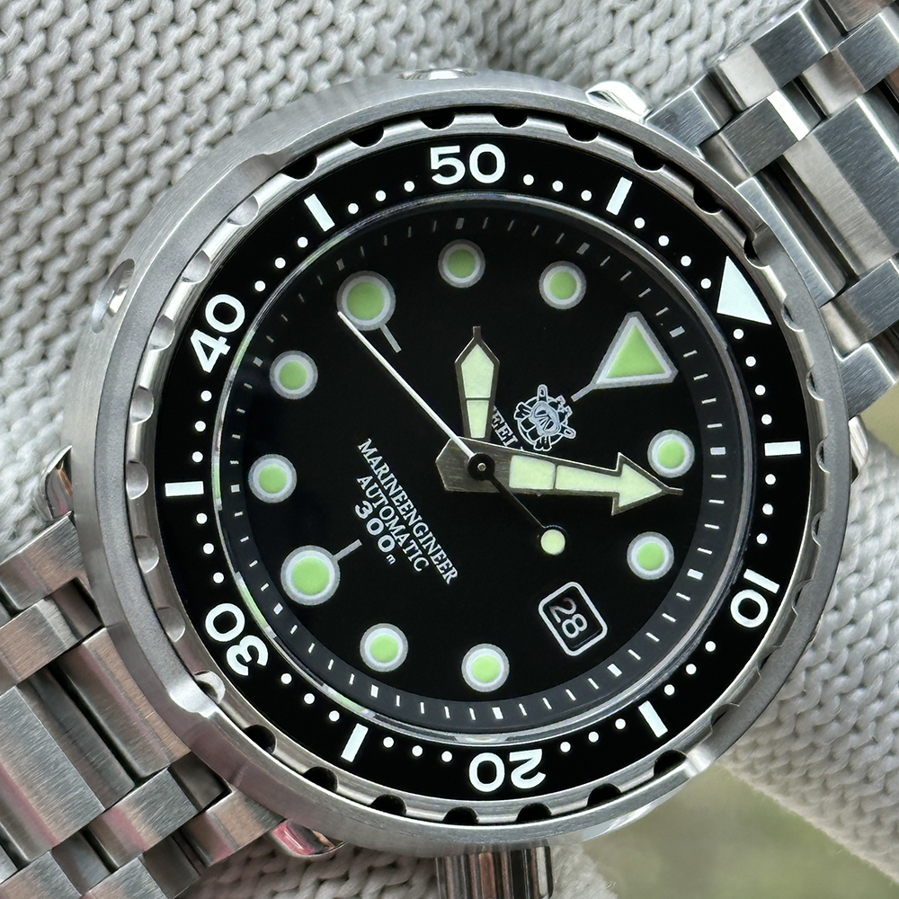 STEELDIVE Official SD1975K Japan NH35 Black Tuna Watch on Tank Bracelet