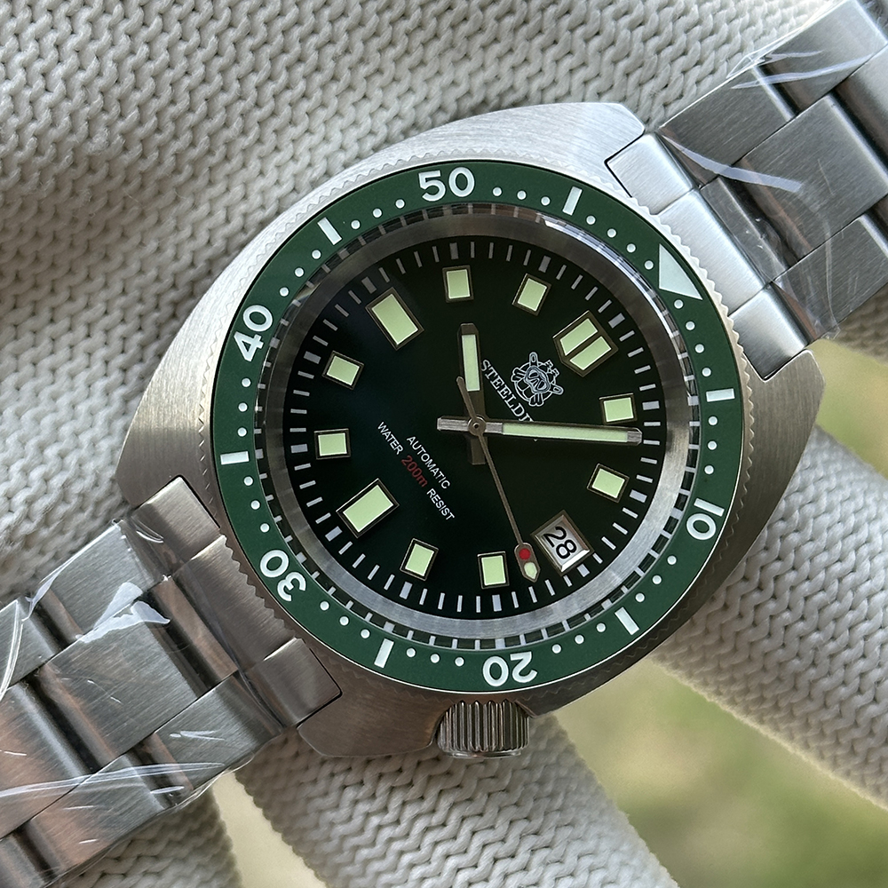 STEELDIVE Official SD1977 42mm 6105/8000 Slim Turtle on Bracelet