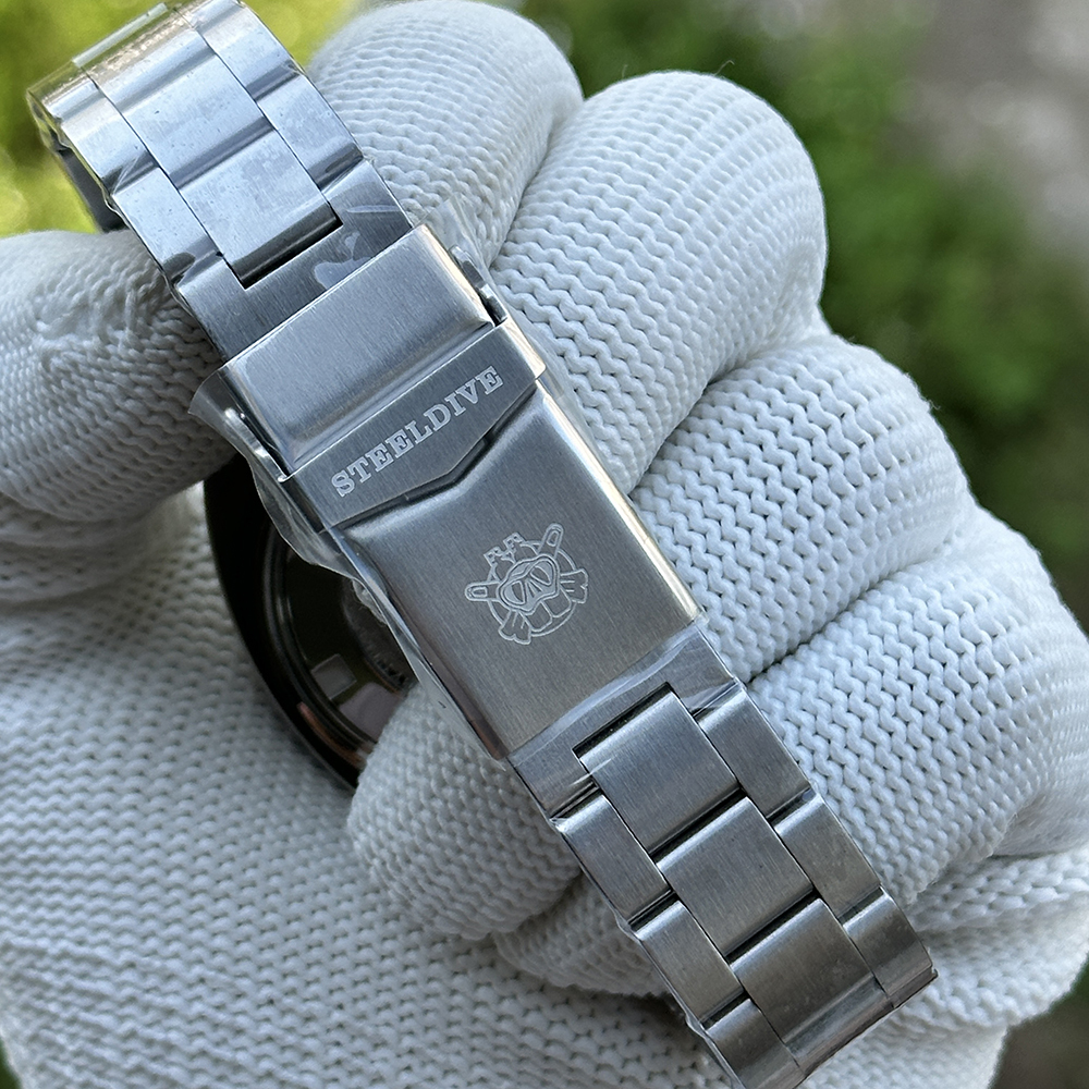 STEELDIVE Official SD1977 42mm 6105/8000 Slim Turtle on Bracelet