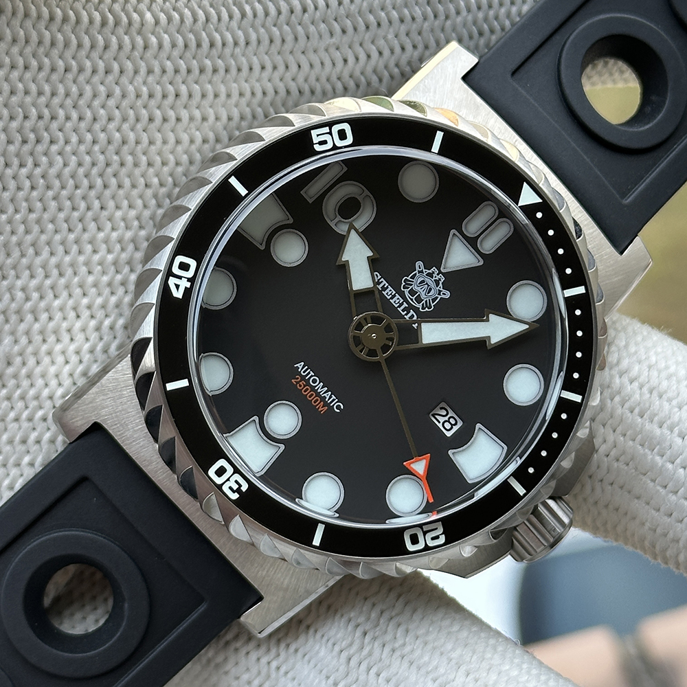 STEELDIVE SD1982H 46.5mm Automatic Dive Watch | NH35 Sapphire Ceramic Bezel