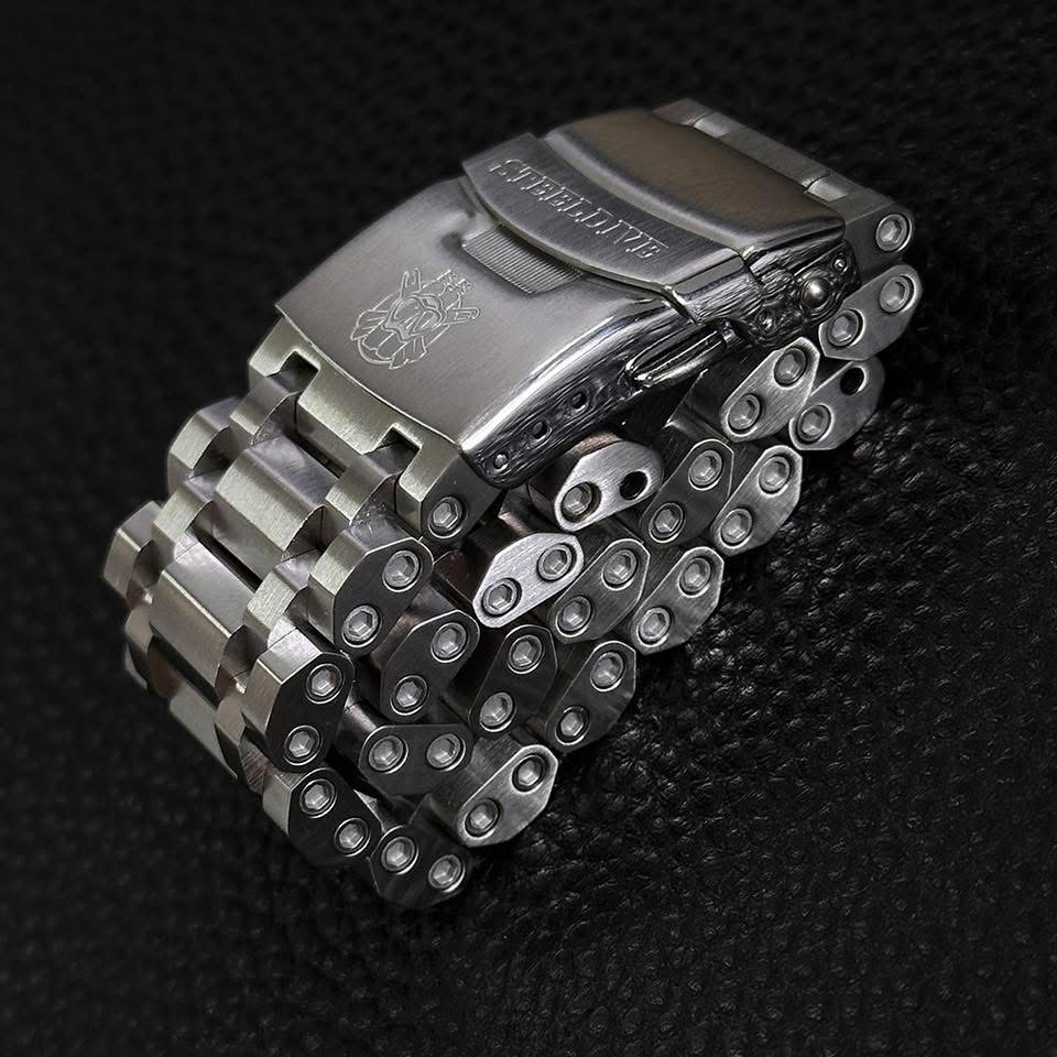STEELDIVE Official SD1987 Replacement 24MM Curved Endlink Tank Bracelet with Milled Clasp