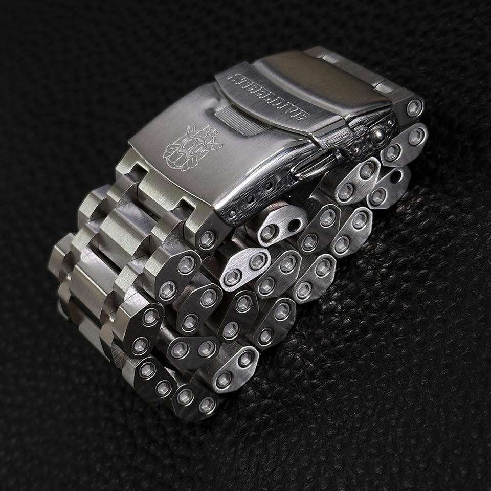 STEELDIVE Official SD1987 Replacement 24MM Curved Endlink Tank Bracelet with Milled Clasp