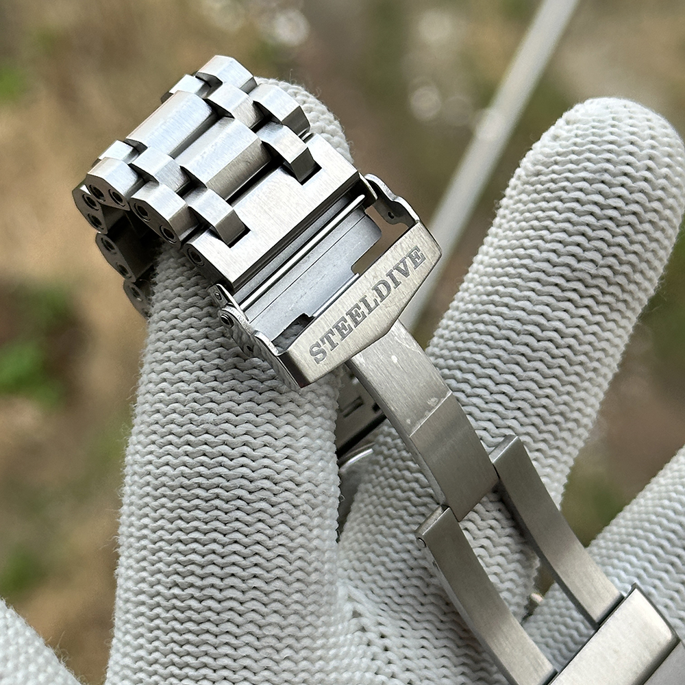 STEELDIVE Tank Bracelet with Milled Clasp