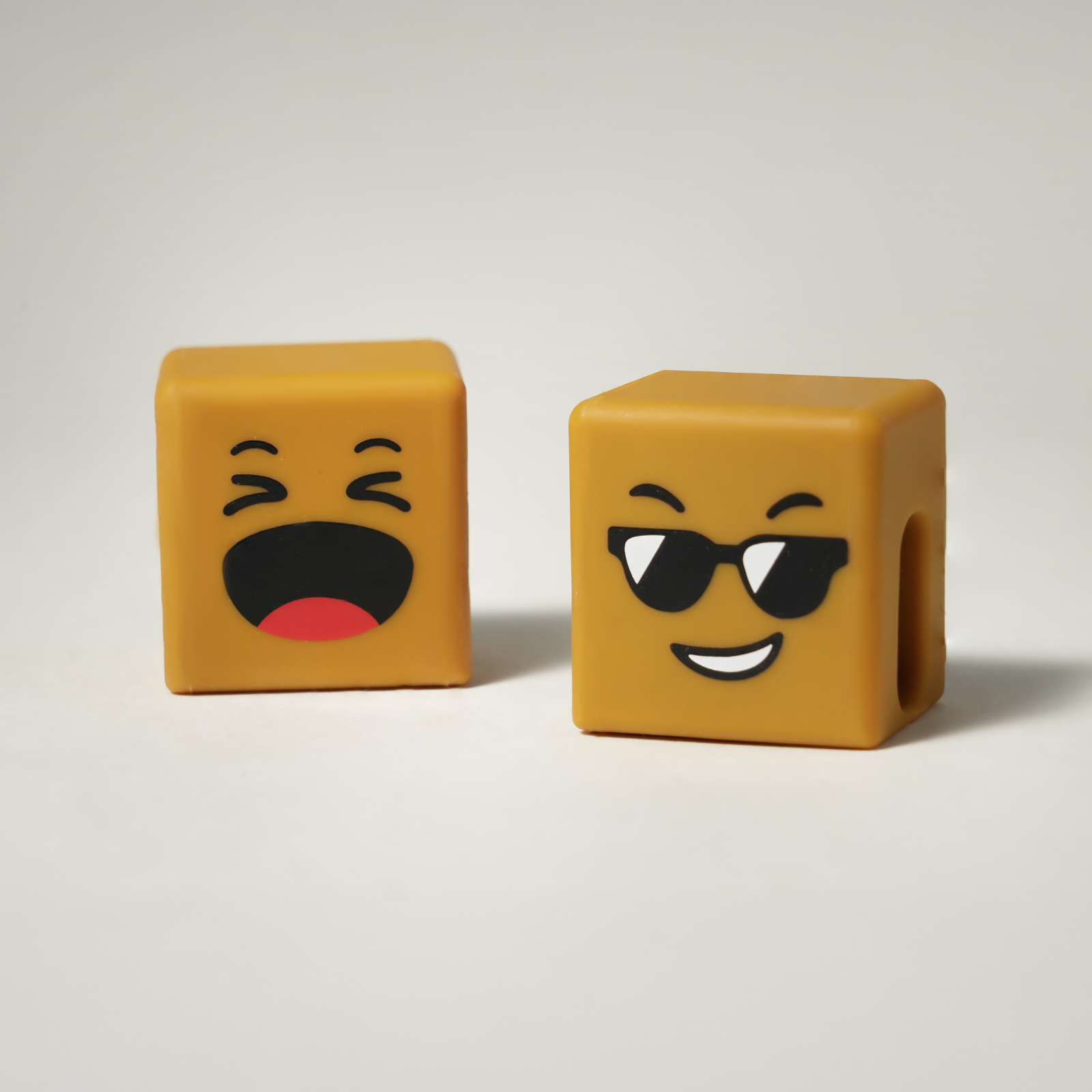 Mood Cube | Phone Stands, Desk Accessories - CALDEVER