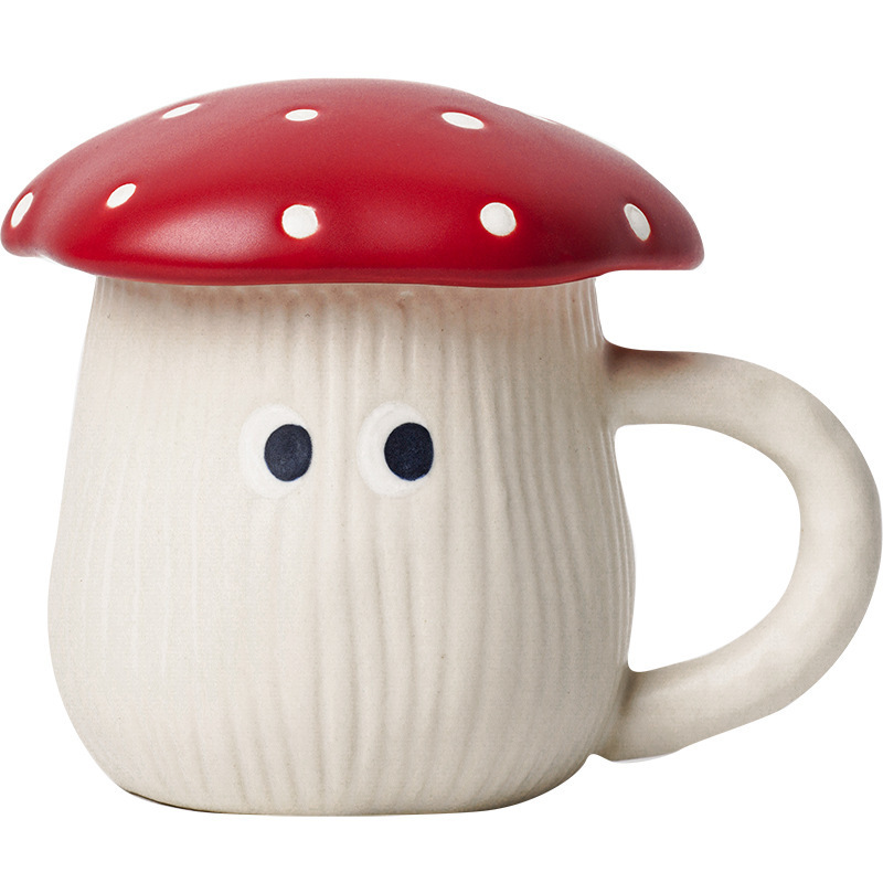 Ceramiczny czerwony grzybowy kubek na przekąski