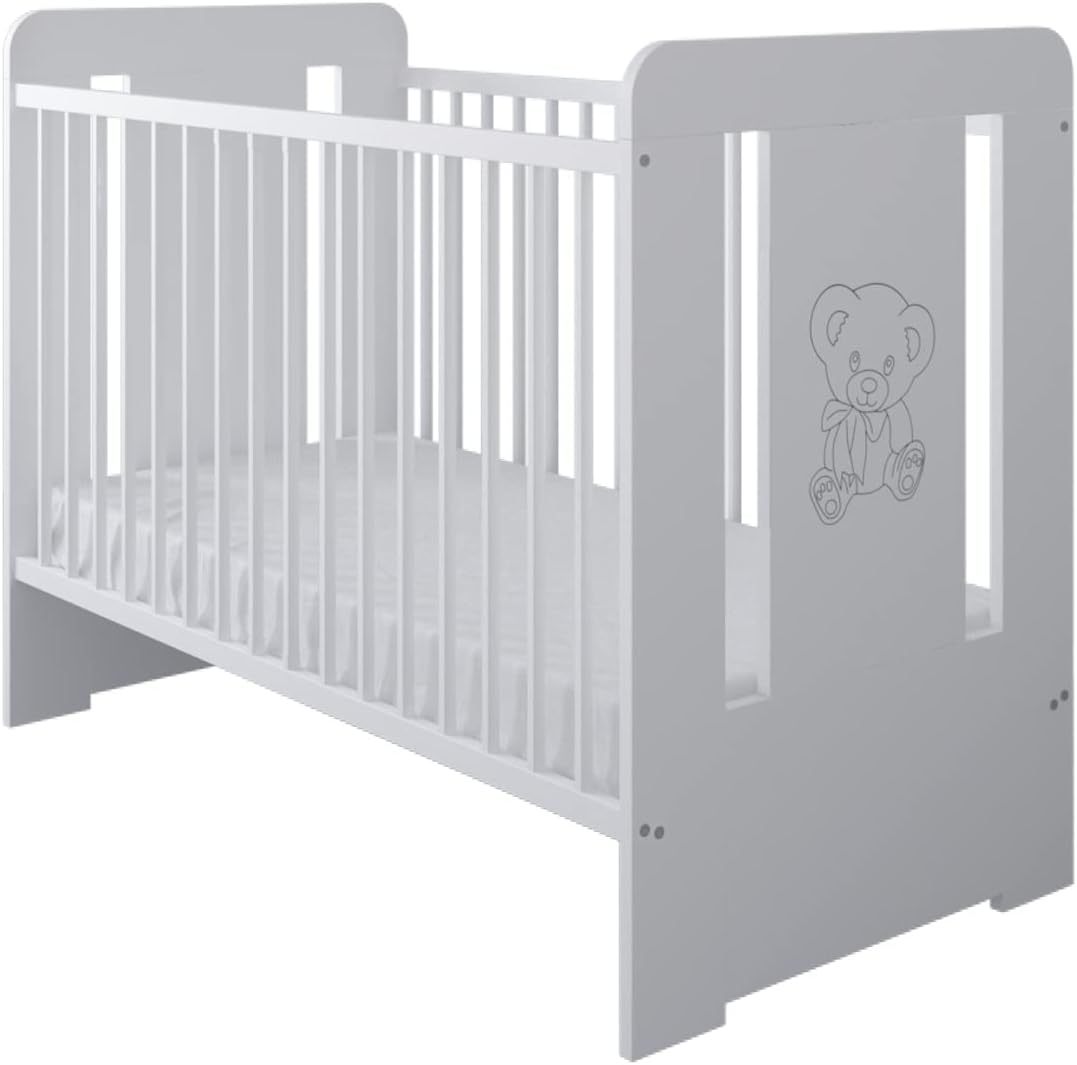NEXAMARKET Babybett Gitterbett mit Matratze & Teddybär Gravur 60x120 höhenverstellbar | herausnehmbare Sprossen Weiss Made in Europe