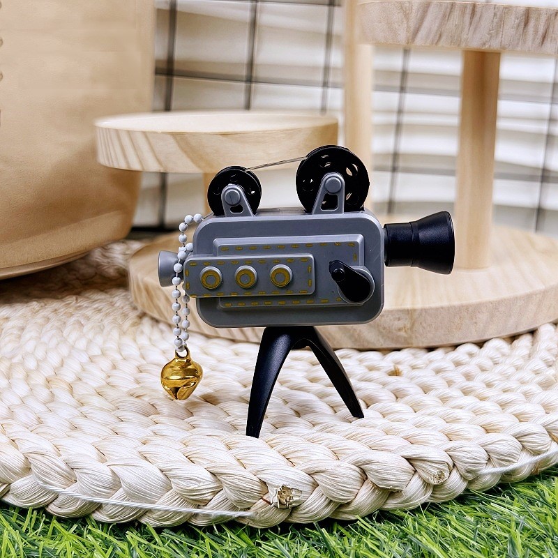 Custom Mini Retro Projector Keychain, Hand-Cranked Film Projector Pendant, Creative Children's Toy Keychain (24 Pictures)