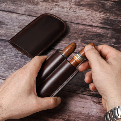 2-Cigar Leather Travel Case – Retro Humidifier & Protective Sleeve