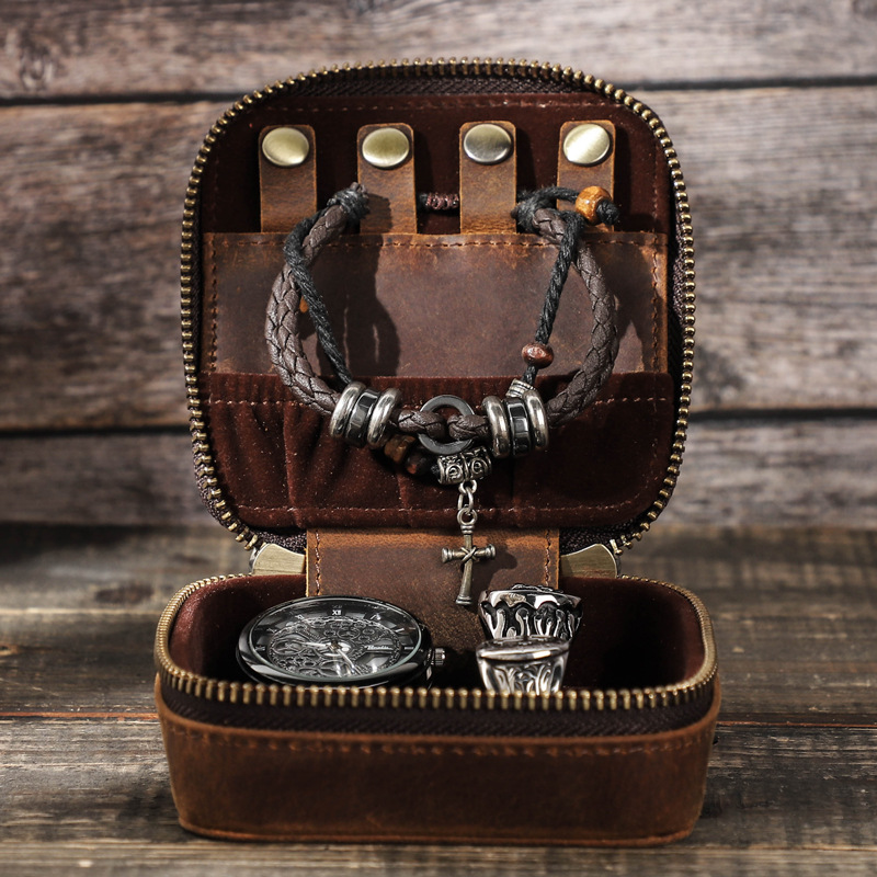 Retro Leather Jewelry Cube – Necklace & Earring Organizer for Daily Use