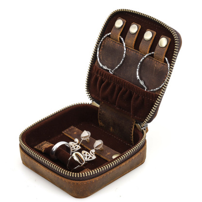 Retro Leather Jewelry Cube – Necklace & Earring Organizer for Daily Use