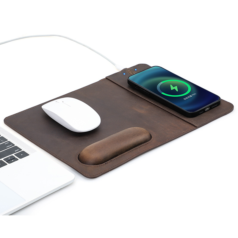 Slim Leather Mouse Pad with 15W Wireless Charger – Oil-Nubuck Surface