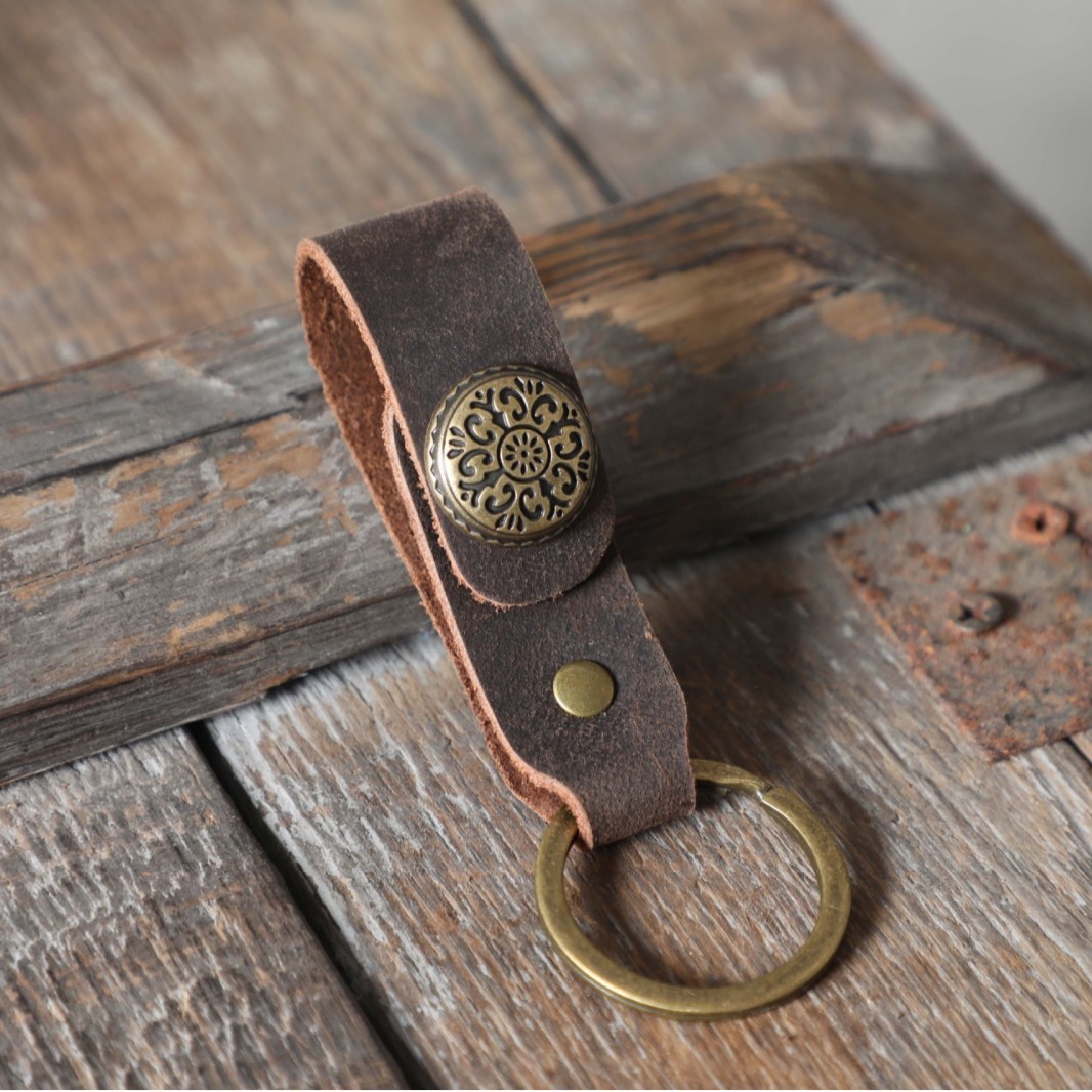 Handmade Leather Keychain - Vintage Key Holder (Assorted Colors)YHno