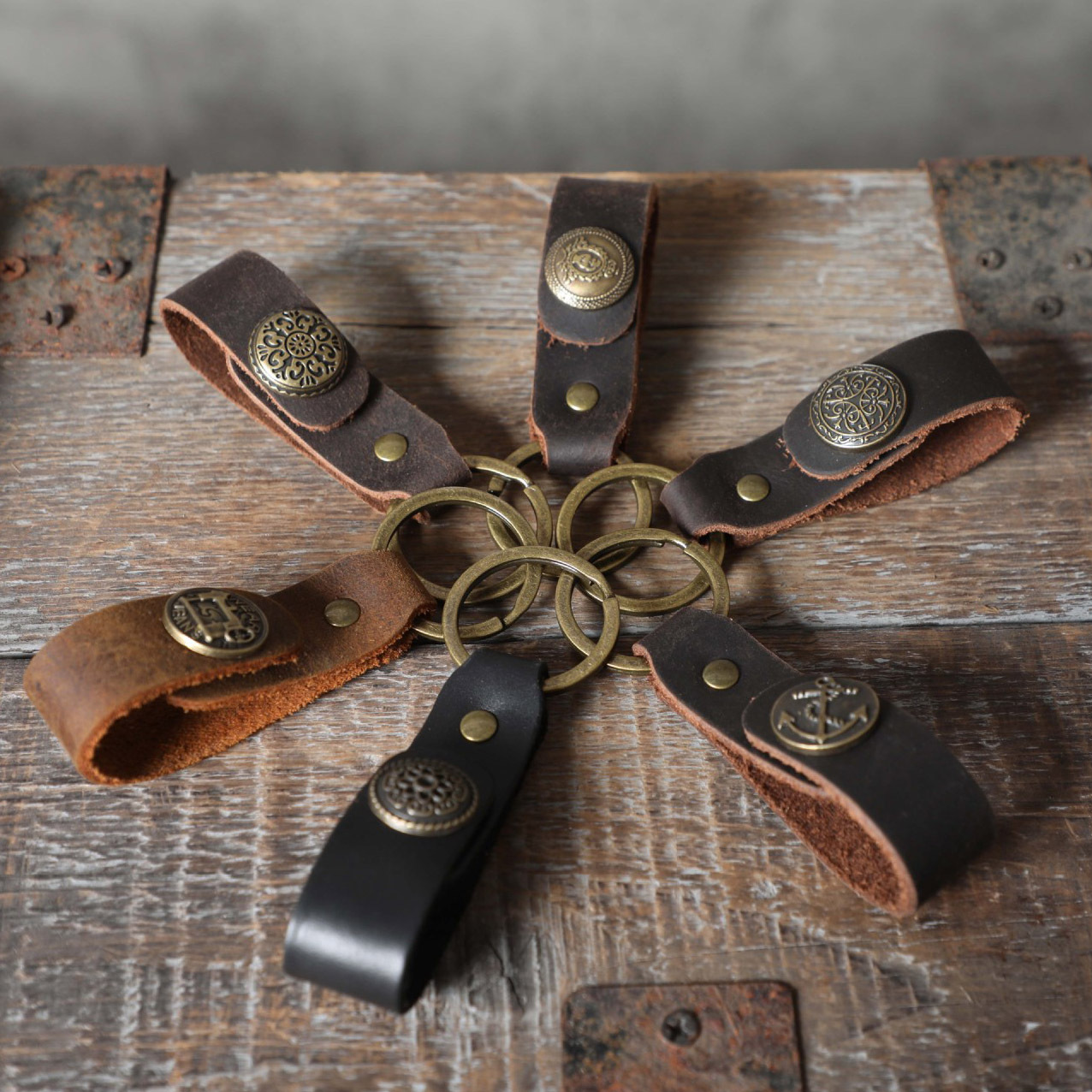 Handmade Leather Keychain - Vintage Key Holder (Assorted Colors)YHno