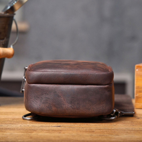 Retro Leather Crossbody Phone Bag - Men's Chest Sling Pack