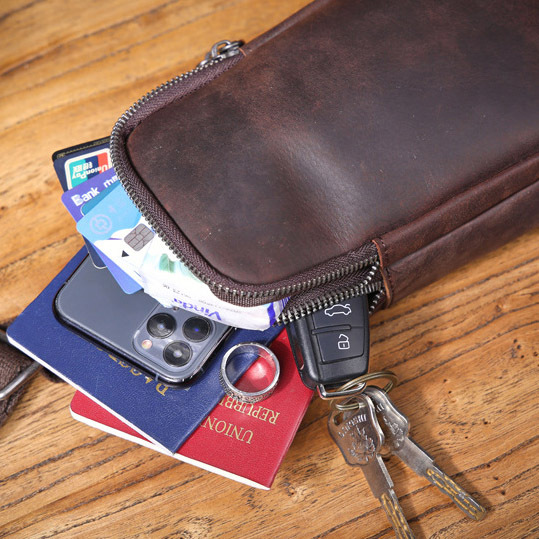 Retro Leather Crossbody Phone Bag - Men's Chest Sling Pack